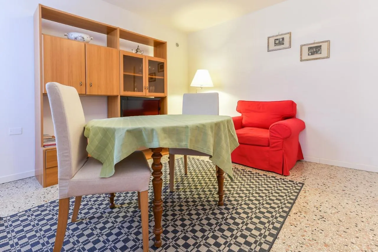 Mimosa Apartment Venedik