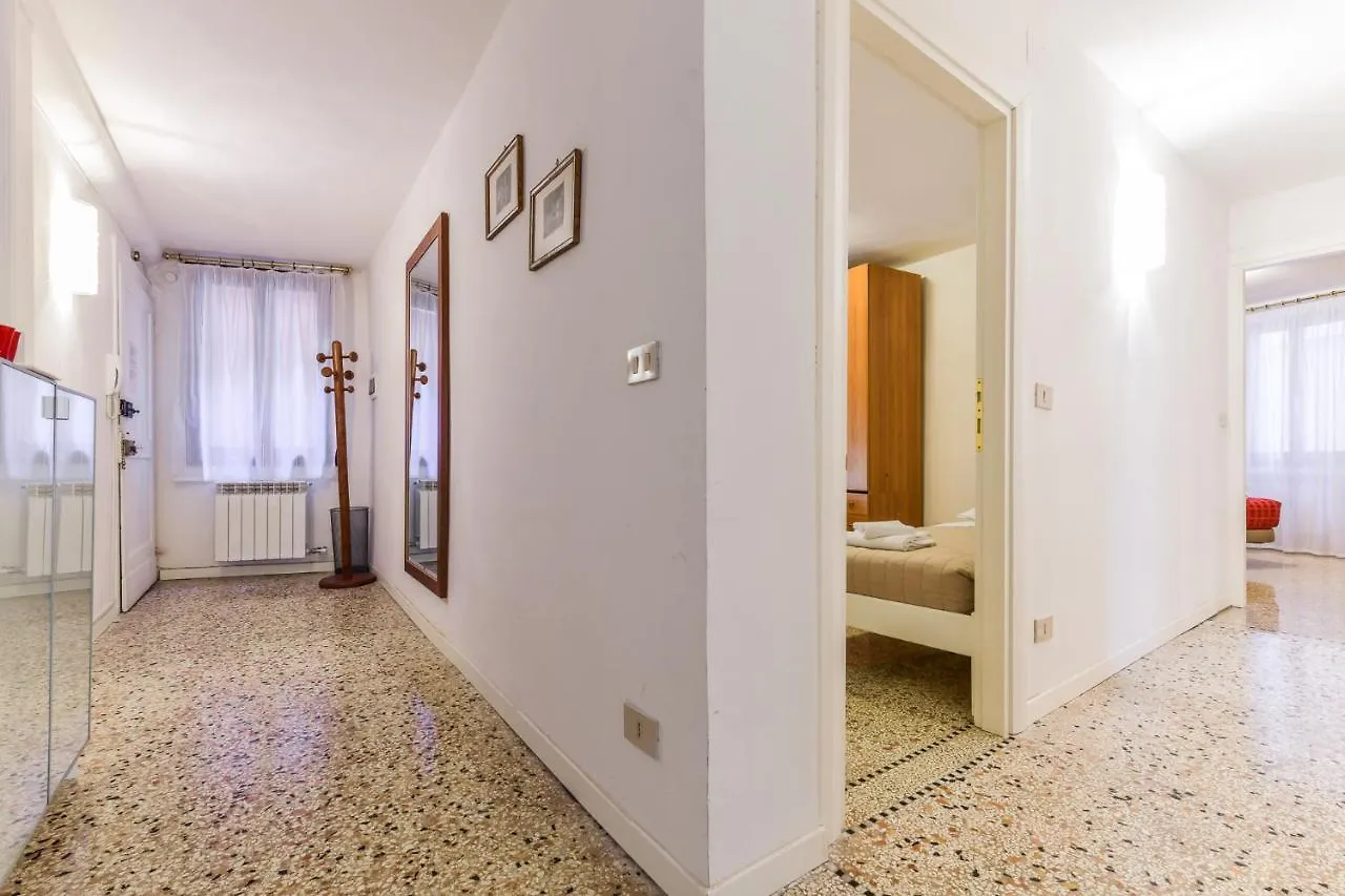 Mimosa Apartment Venedik 0*,