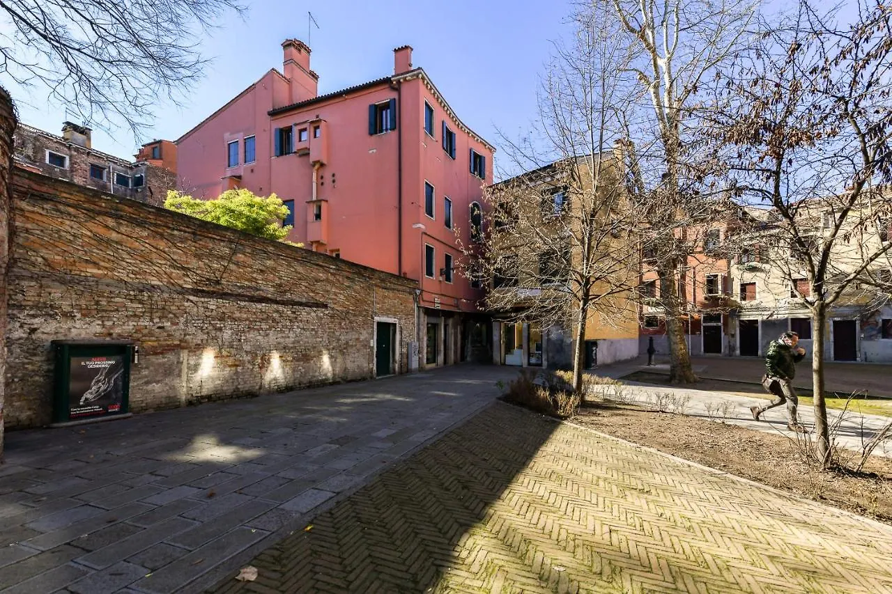 Mimosa Apartment Venedik